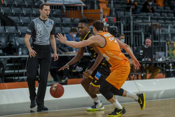 防守后场补 防守后场补